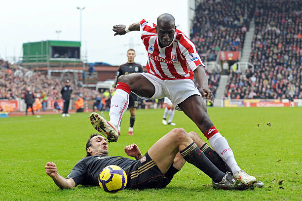 配合让球迷 配合让球迷